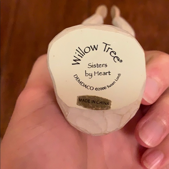 Willow Tree Sisters by Heart & Friendship - Picture 10 of 11